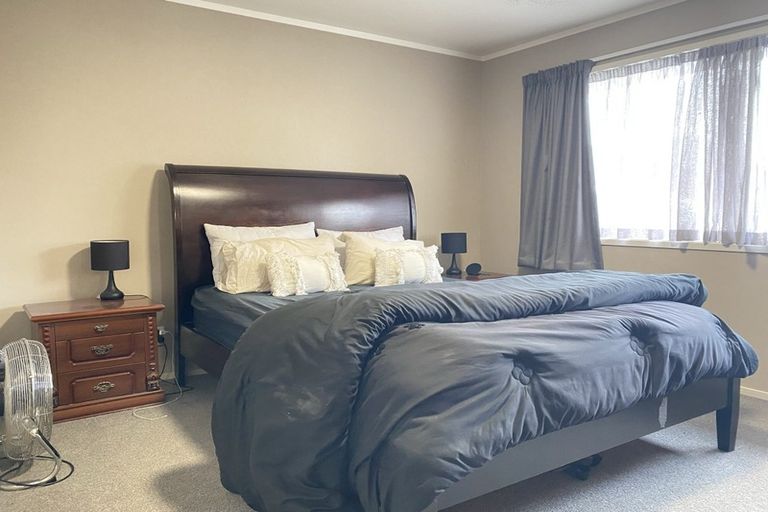 Photo of property in 1 Metcalfe Road, Henderson, Auckland, 0610