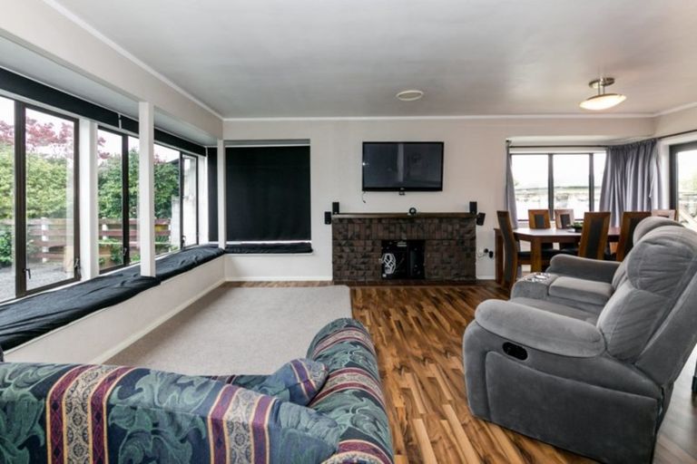 Photo of property in 48 Meeanee Road, Taradale, Napier, 4112