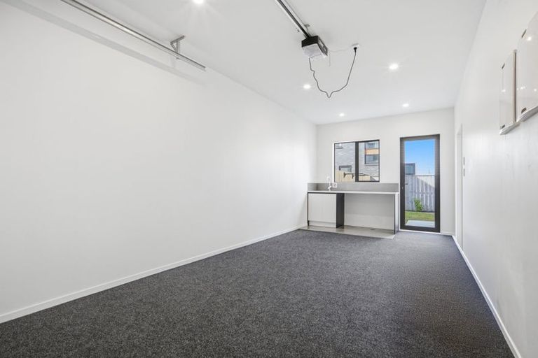 Photo of property in 12 Ocean Breeze Avenue, Hobsonville, Auckland, 0616