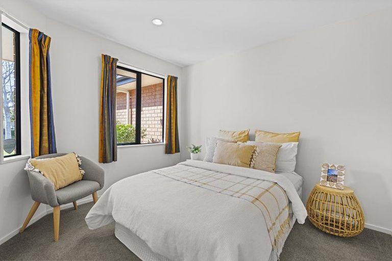 Photo of property in 6a Blarney Place, Casebrook, Christchurch, 8051