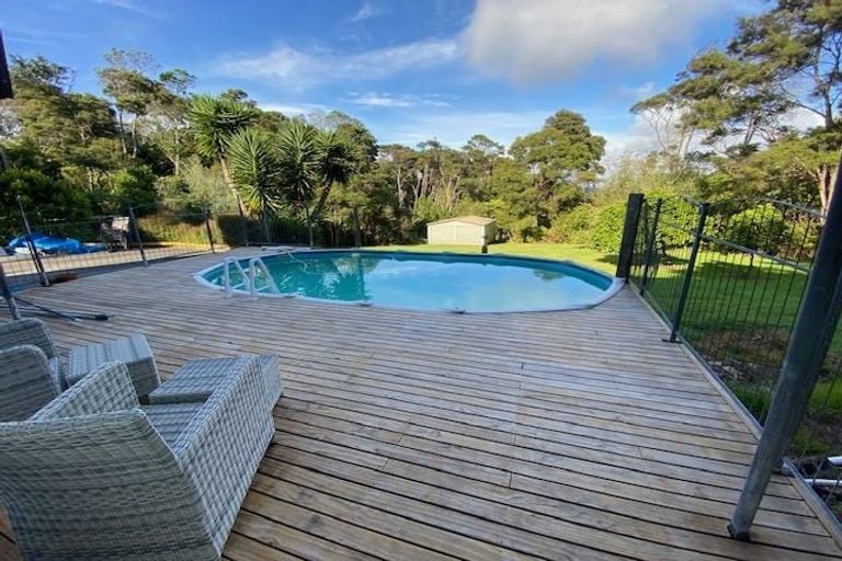 Photo of property in 84 Attwood Road, Paremoremo, Auckland, 0632