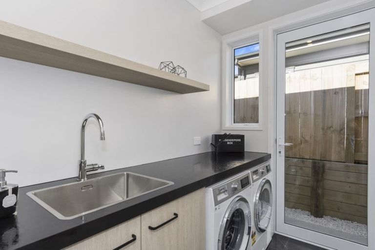 Photo of property in 231 Lakes Boulevard, Pyes Pa, Tauranga, 3112