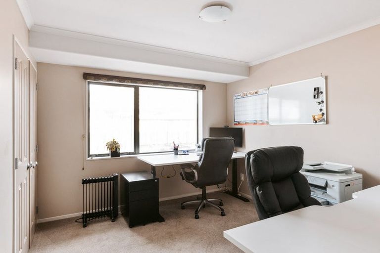 Photo of property in 14 Lochay Place, Pyes Pa, Tauranga, 3112