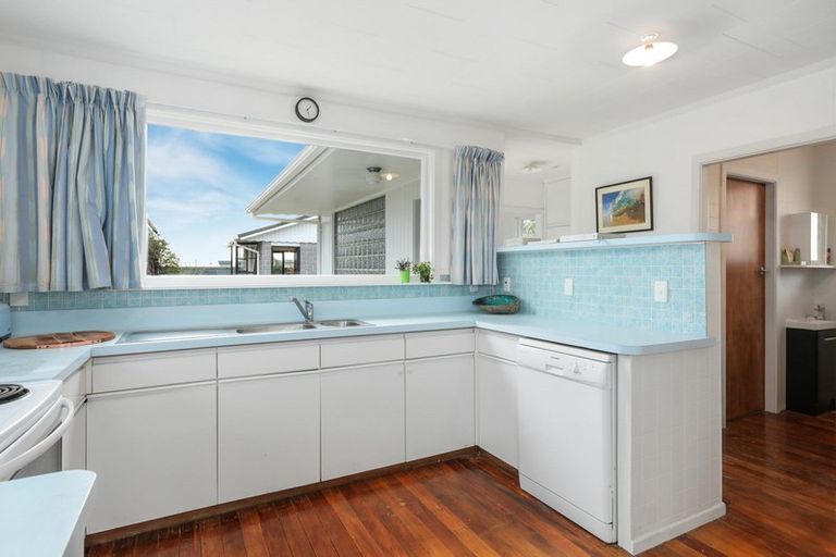 Photo of property in 23 Larnach Street, Waimairi Beach, Christchurch, 8083