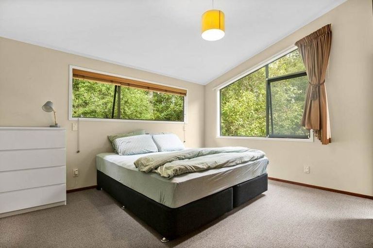 Photo of property in 15 Caram Place, Birkenhead, Auckland, 0626