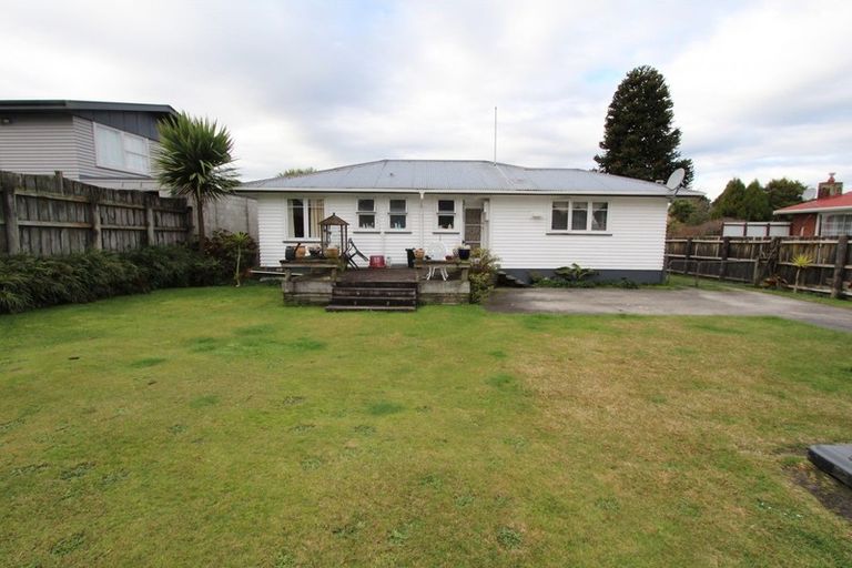 Photo of property in 100 Elizabeth Drive, Tokoroa, 3420