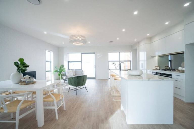 Photo of property in 9 Loveston Lane, Kelvin Grove, Palmerston North, 4470