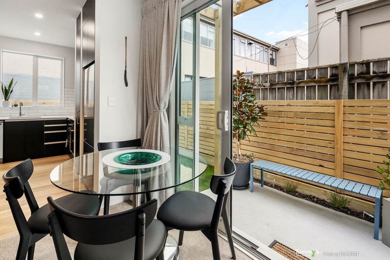 Photo of property in 14/30u Pirie Street, Mount Victoria, Wellington, 6011