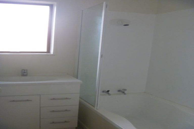 Photo of property in 2/65 Marne Road, Papakura, 2110