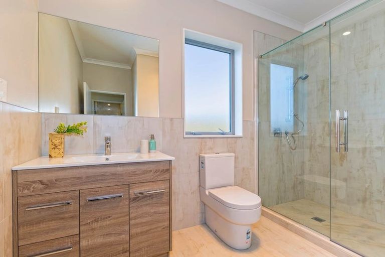 Photo of property in 42 Prado Drive, Pukekohe, 2120
