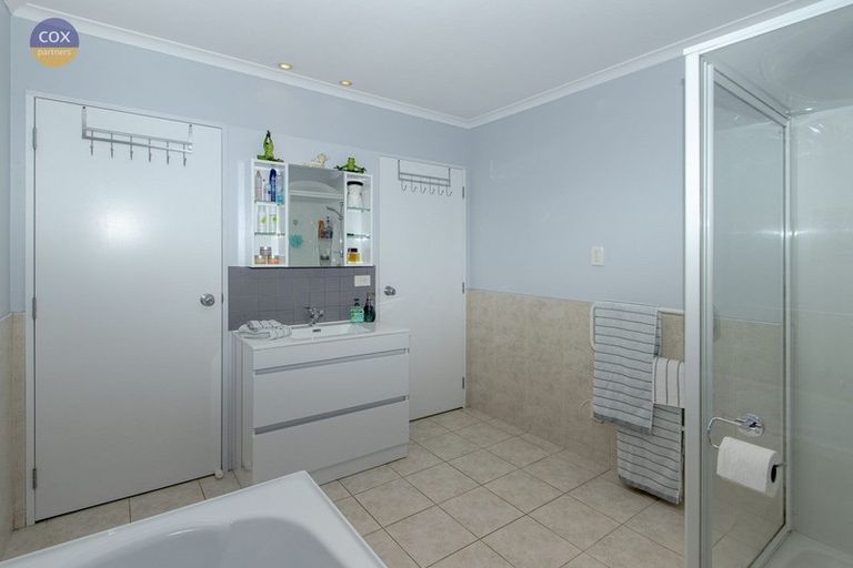 Photo of property in 20 Chelsea Drive, Taradale, Napier, 4112