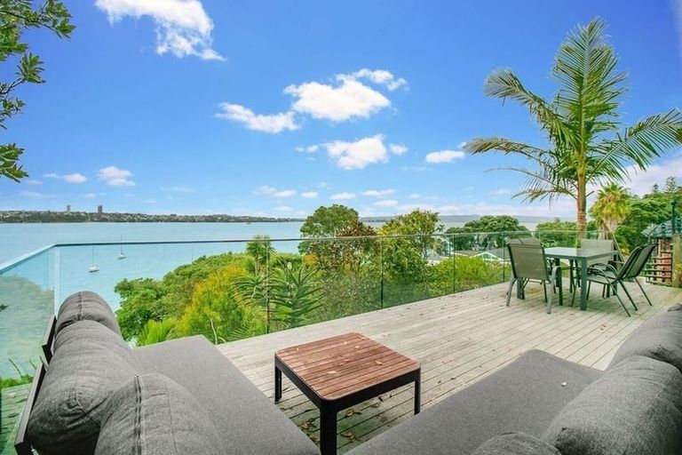 Photo of property in 11 Hinemoa Street, Birkenhead, Auckland, 0626