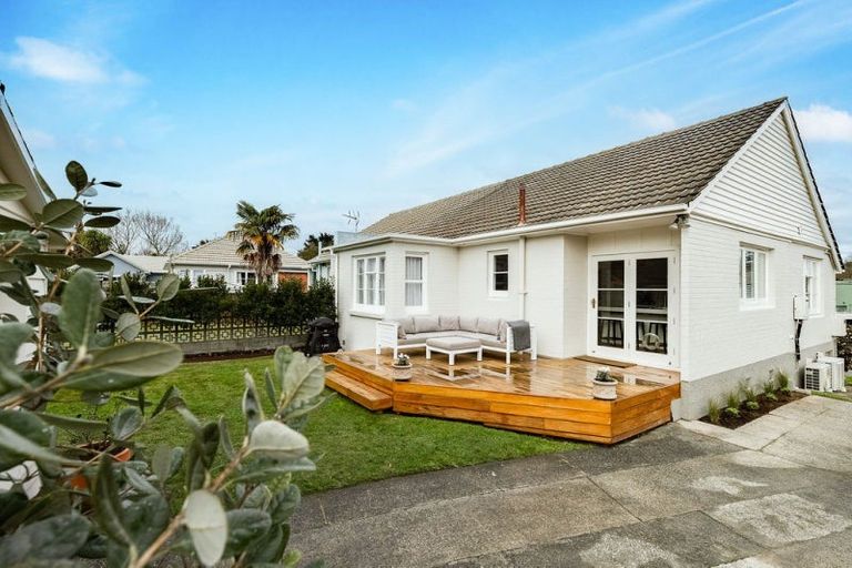 Photo of property in 2 Plunket Terrace, Hamilton East, Hamilton, 3216