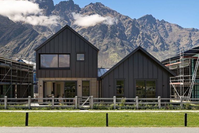 Photo of property in 24 Taurus Lane, Jacks Point, 9371