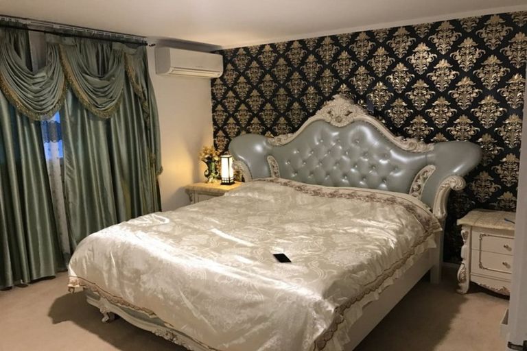 Photo of property in 24 Keegan Drive, Massey, Auckland, 0614