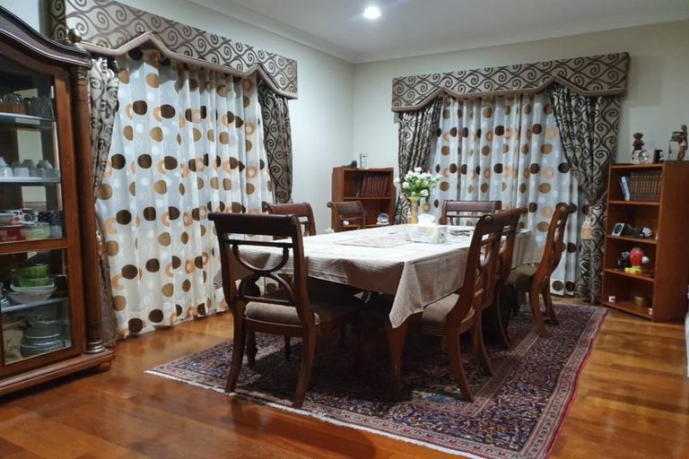 Photo of property in 13 Kaseng Place, East Tamaki Heights, Auckland, 2016