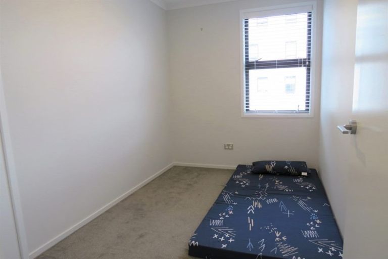 Photo of property in 2 Sidney Wallingford Way, Hobsonville, Auckland, 0616