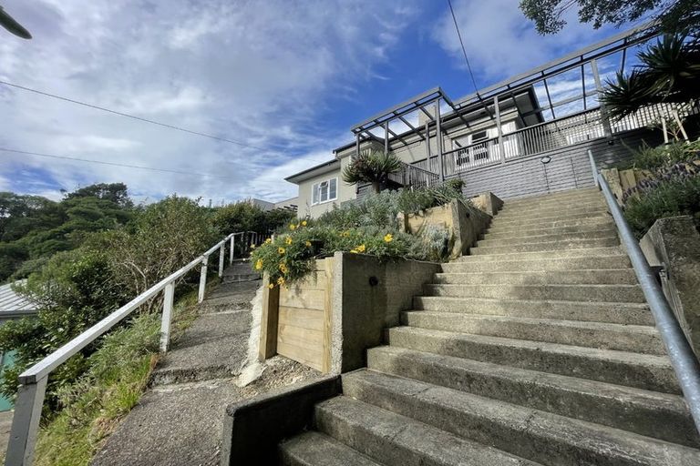 Photo of property in 1b Shalimar Crescent, Khandallah, Wellington, 6035