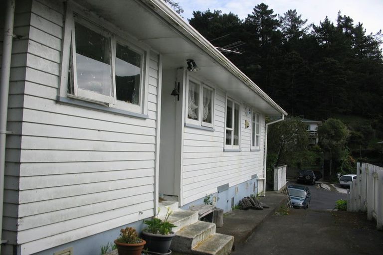 Photo of property in 26 Holmes Grove, Naenae, Lower Hutt, 5011