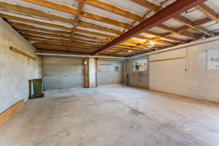 Photo of property in 17 East Way, Durie Hill, Whanganui, 4500