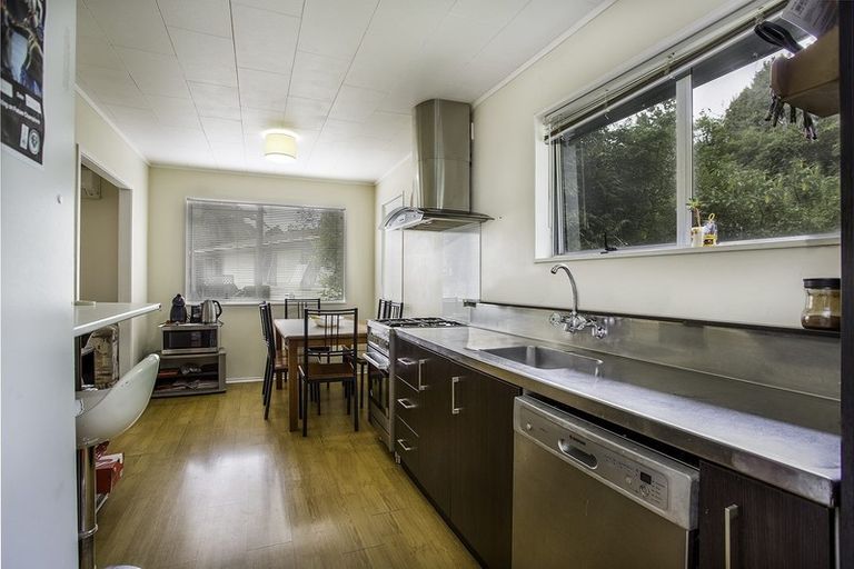 Photo of property in 24 Glenfinn Place, Massey, Auckland, 0614