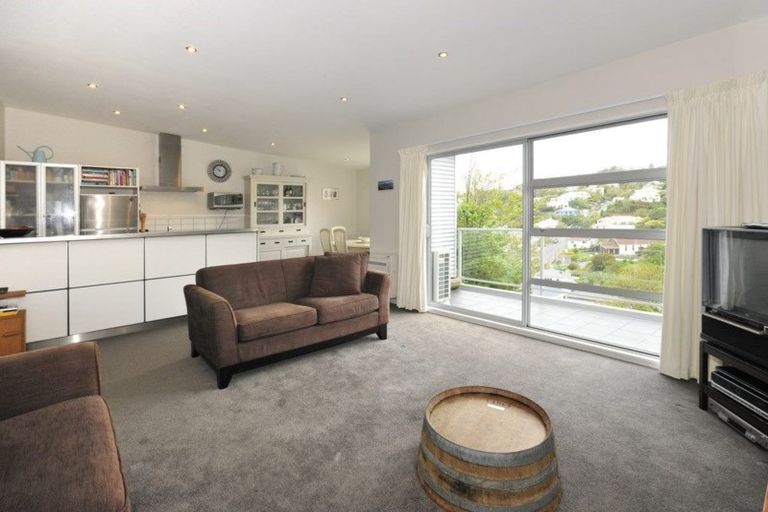 Photo of property in 21 Kopiko Way, Brooklyn, Wellington, 6021