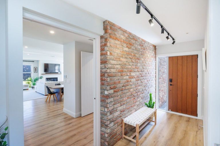 Photo of property in 9 Paterson Lane, Kelvin Grove, Palmerston North, 4470