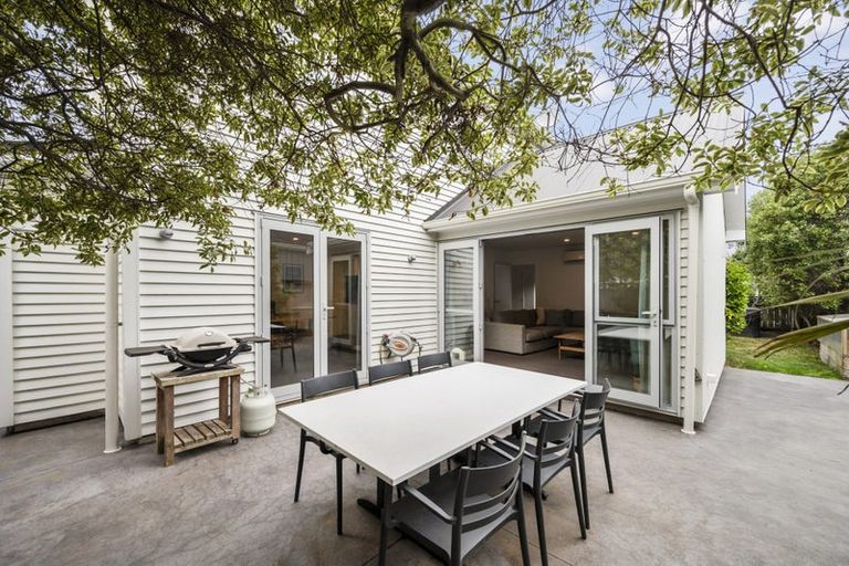 Photo of property in 36u9 Dee Street, Island Bay, Wellington, 6023