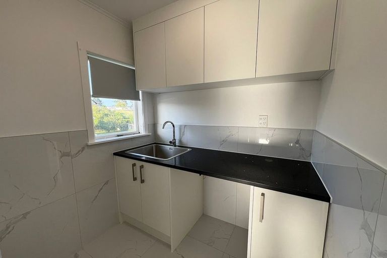 Photo of property in 1/146 Ennis Avenue, Pakuranga Heights, Auckland, 2010