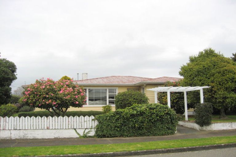 Photo of property in 1 Margaret Street, Levin, 5510