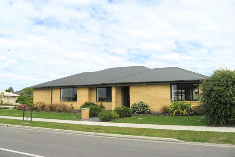 Photo of property in 1 Yellowlees Drive, Kaiapoi, 7630
