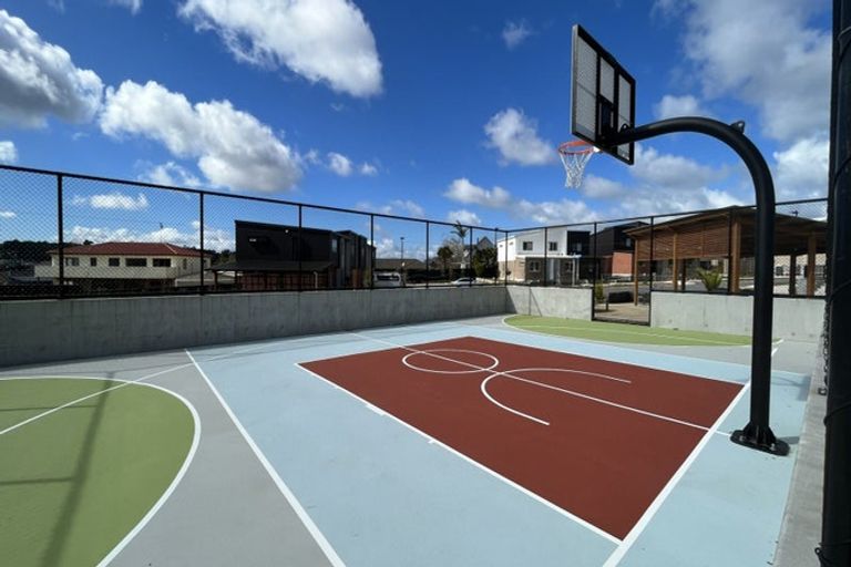 Photo of property in 55 Jabuka Street, Glen Eden, Auckland, 0602