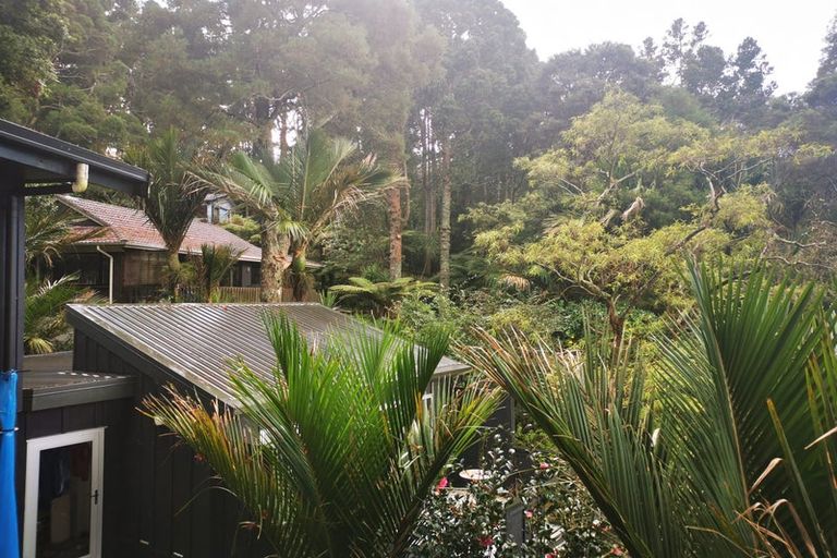 Photo of property in 128 Otitori Bay Road, Titirangi, Auckland, 0604