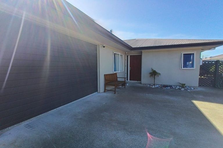 Photo of property in 8a Merton Crescent, Pirimai, Napier, 4112