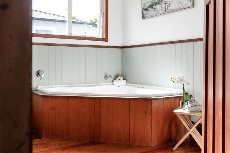 Photo of property in 21 Makomako Street, Frankton, Hamilton, 3204