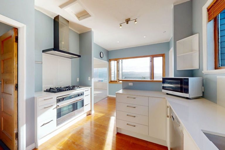 Photo of property in 93 Tannadyce Street, Strathmore Park, Wellington, 6022