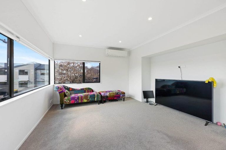 Photo of property in 1 Bonnette Road, Flat Bush, Auckland, 2019