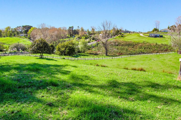 Photo of property in 82 Settlement Road, Kaiwaka, 0573