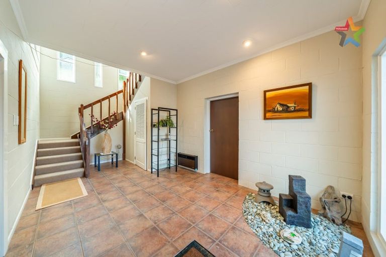 Photo of property in 18 Mimihau Grove, Wainuiomata, Lower Hutt, 5014