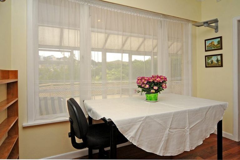 Photo of property in 20 Silverbirch Grove, Churton Park, Wellington, 6037