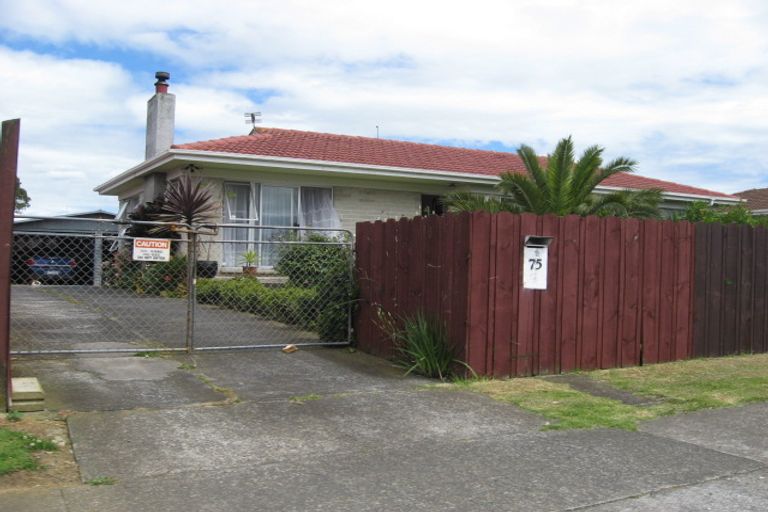 Photo of property in 75 Idlewild Avenue, Mangere, Auckland, 2022