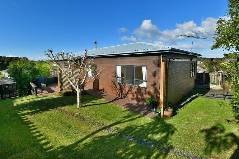 Photo of property in 17 Brampton Road, Snells Beach, 0920