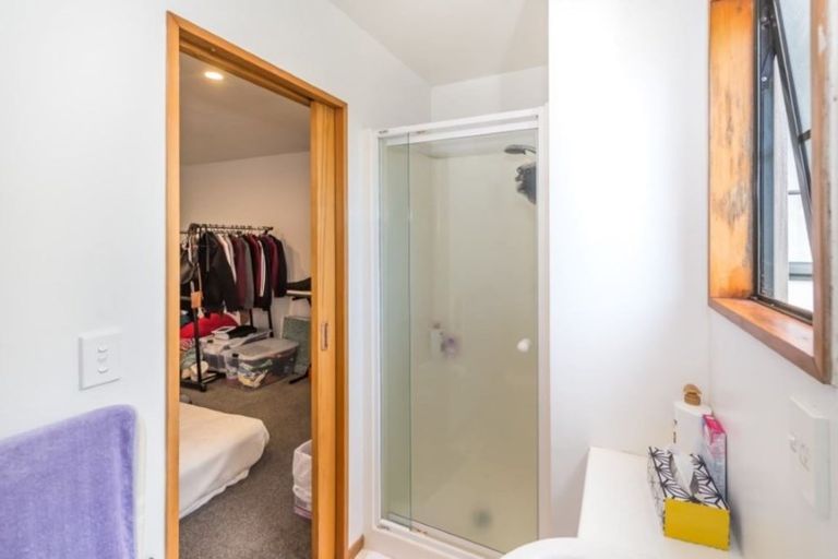 Photo of property in 102 Mandeville Street, Riccarton, Christchurch, 8011