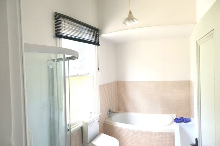 Photo of property in 10 Chesterton Street, Johnsonville, Wellington, 6037