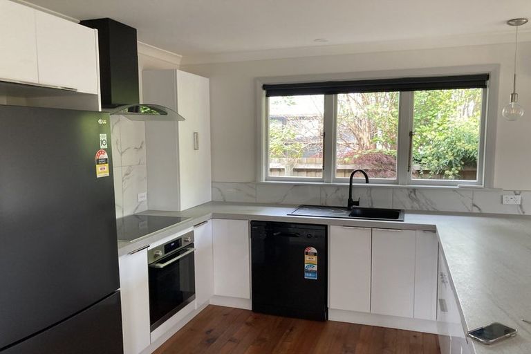 Photo of property in 2/28 Tintern Avenue, Avonhead, Christchurch, 8042