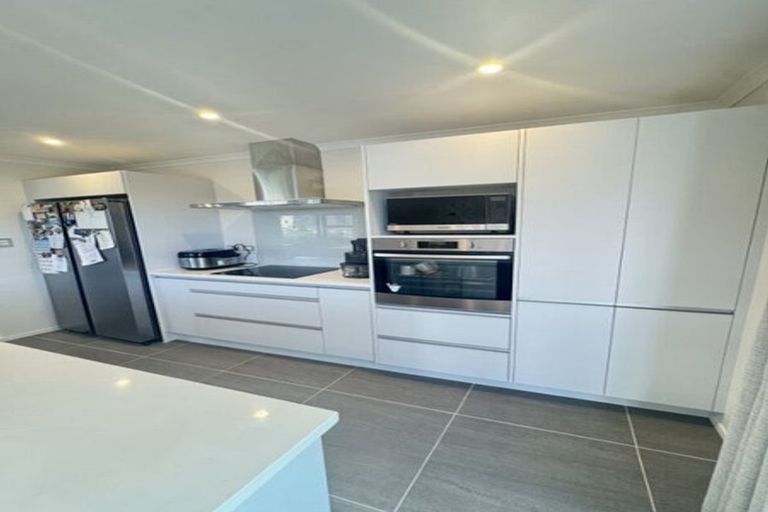 Photo of property in 16 Whiri Lane, Hobsonville, Auckland, 0616