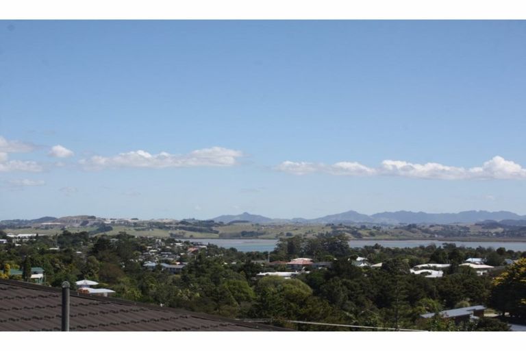 Photo of property in 12 Harbour View Road, Onerahi, Whangarei, 0110