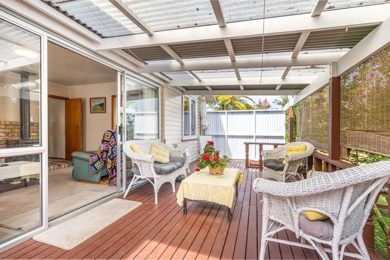 Photo of property in 3/67 Matipo Road, Te Atatu Peninsula, Auckland, 0610