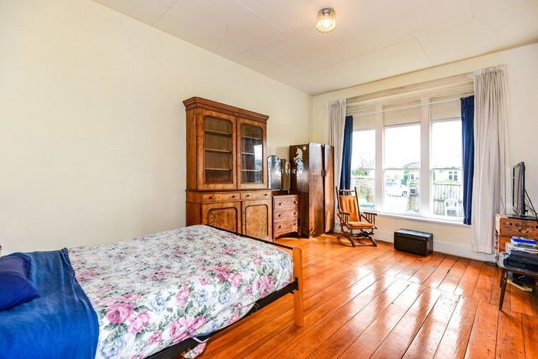 Photo of property in 96 Somerfield Street, Somerfield, Christchurch, 8024