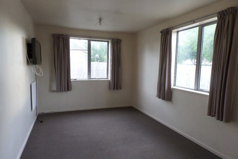 Photo of property in 5b Paeroa Street, Riccarton, Christchurch, 8041